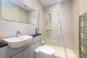 Ensuite- click for photo gallery